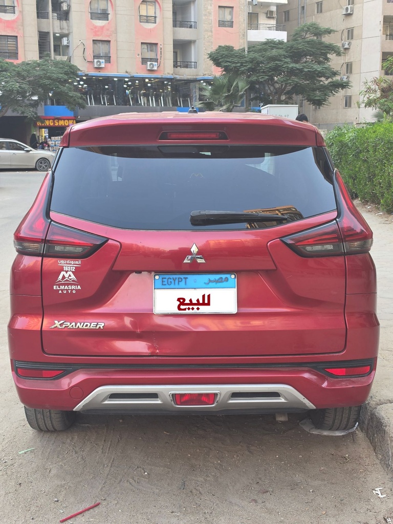 من الخلف.jpg