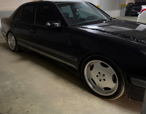 Mercedes E 200 2002 4th Category